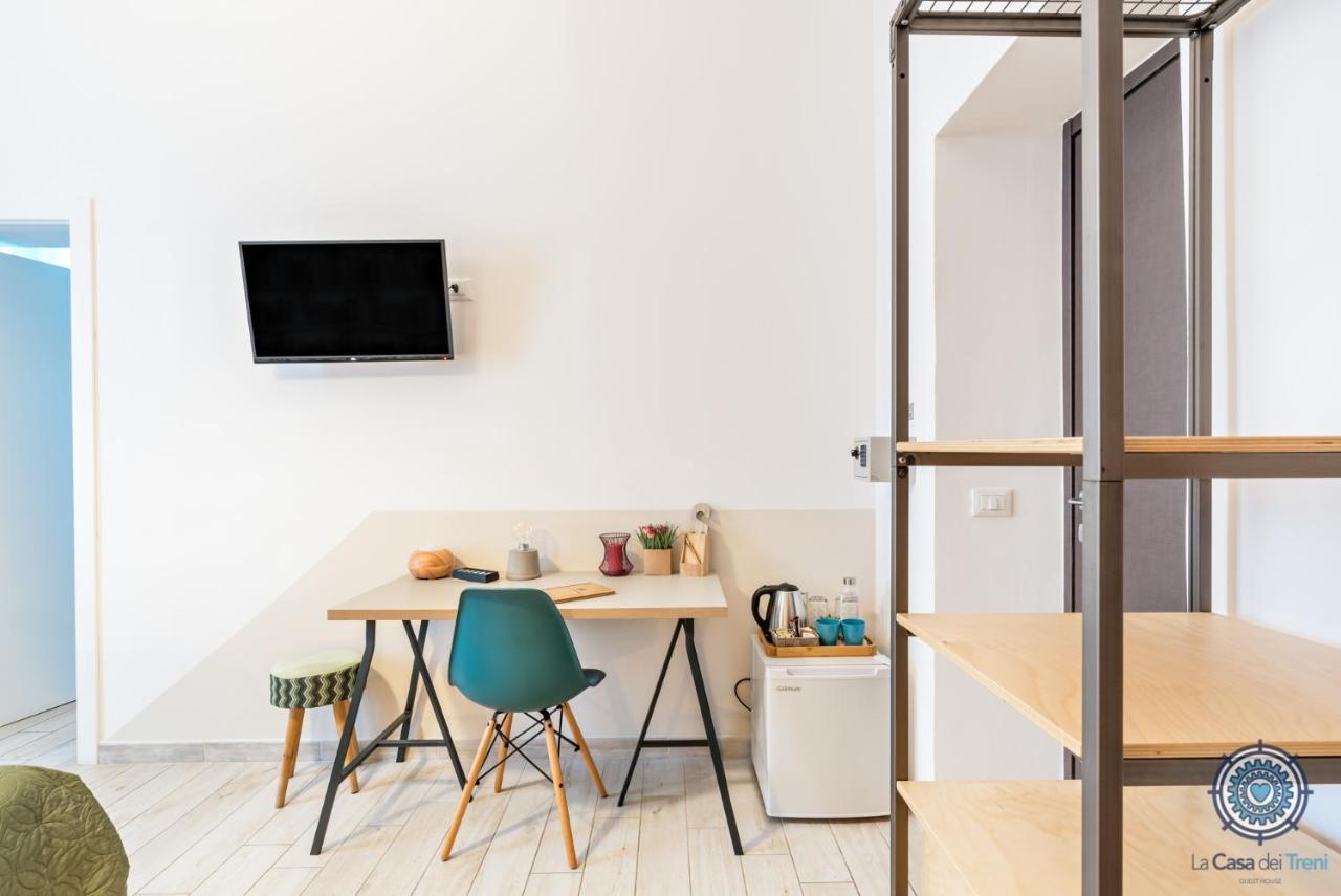 La Casa Dei Treni For Travel Lovers Guest house